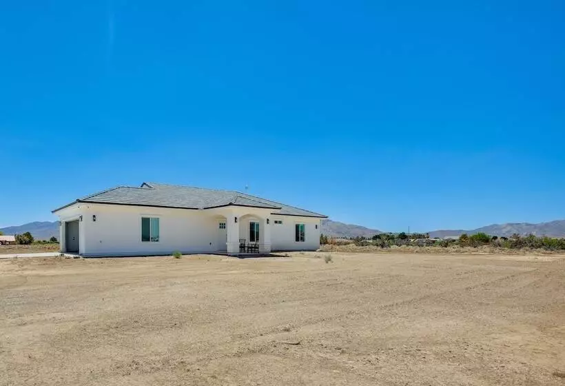 Serene Pahrump Cottage W/ Mountain Views!