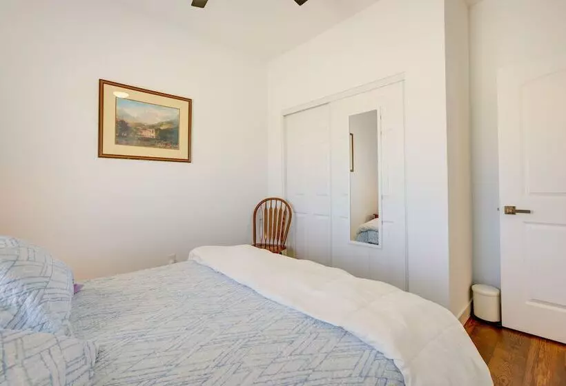 Serene Pahrump Cottage W/ Mountain Views!