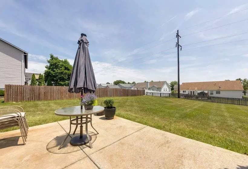 Spacious O Fallon Vacation Home: 30 Mi To St Louis