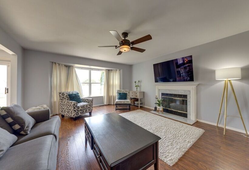 Spacious O Fallon Vacation Home: 30 Mi To St Louis