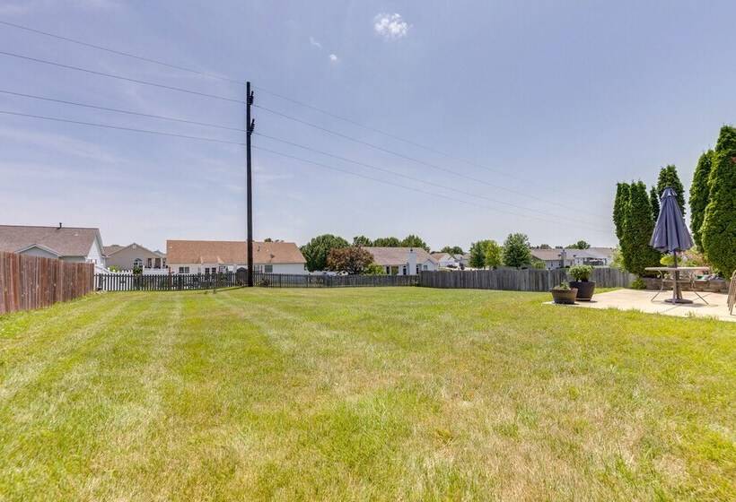 Spacious O Fallon Vacation Home: 30 Mi To St Louis