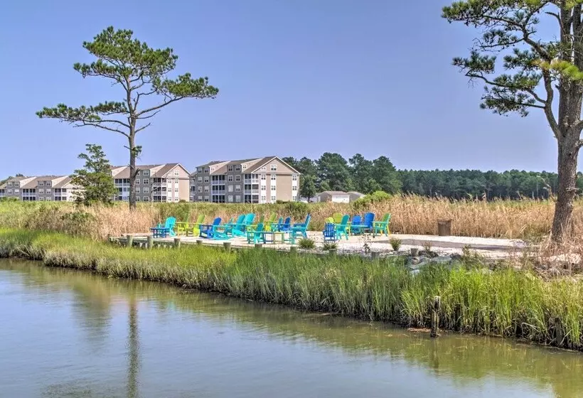 Spacious Ocean View Vacation Home W/ Backyard!