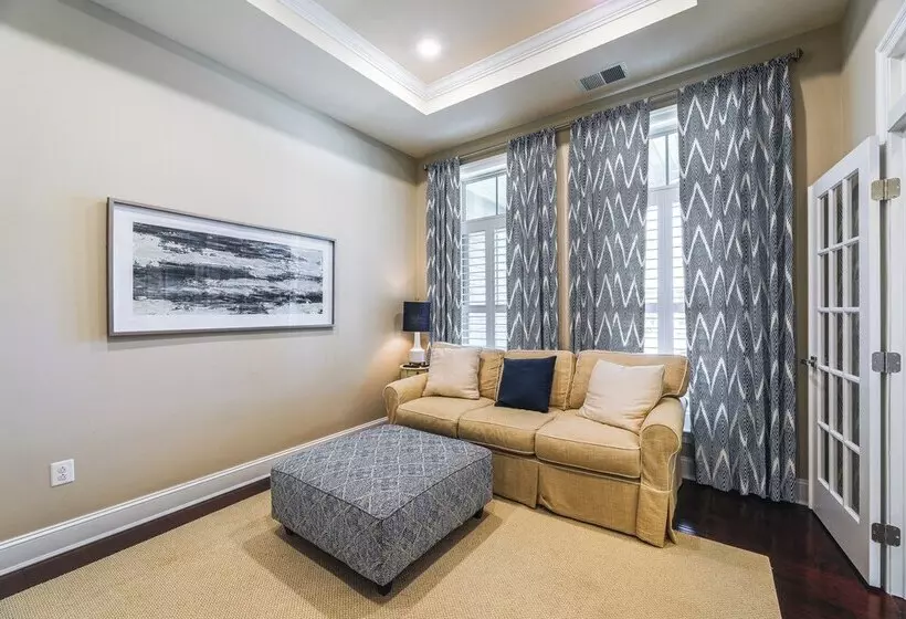 Spacious Ocean View Vacation Home W/ Backyard!