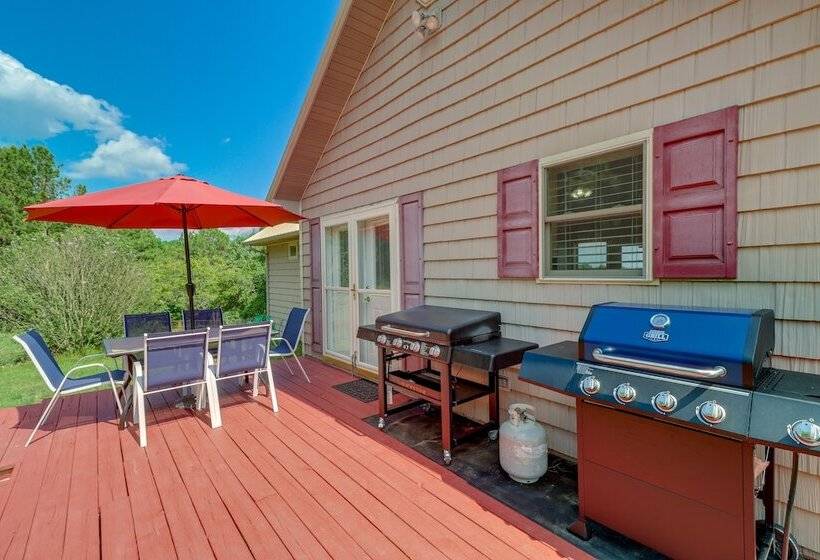 Spacious Yellville Retreat W/ Deck & Balcony