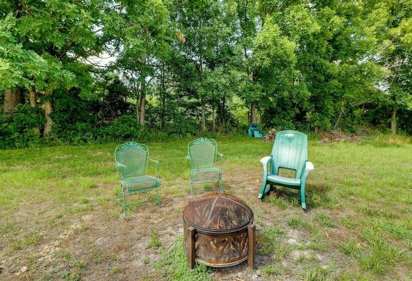 Spacious Yellville Retreat W/ Deck & Balcony