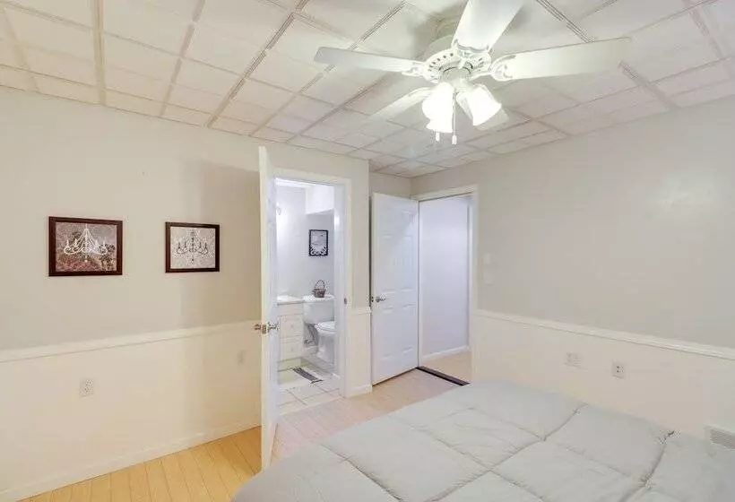 Spacious Yellville Retreat W/ Deck & Balcony