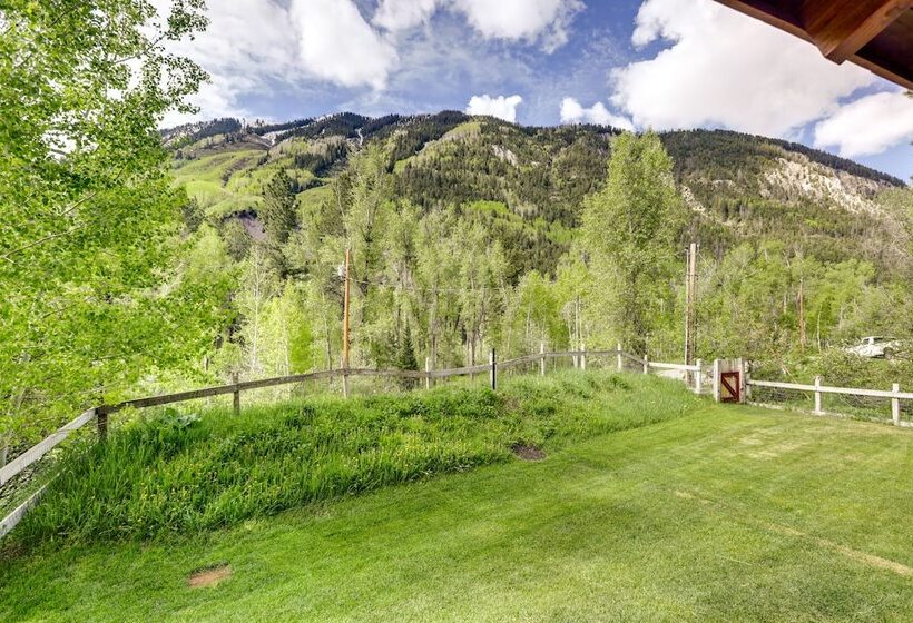 Stunning Custom Marble Home W/ Mountain Views