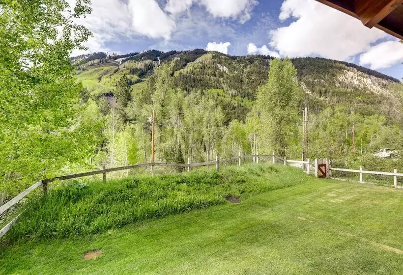 Stunning Custom Marble Home W/ Mountain Views