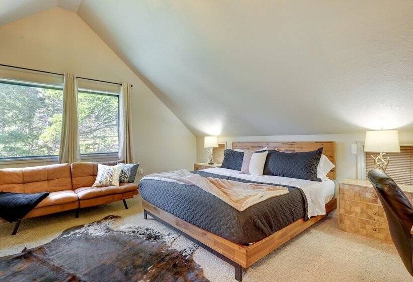 Stylish Angel Fire Cabin W/ Deck 2 Mi To Ski Mtn