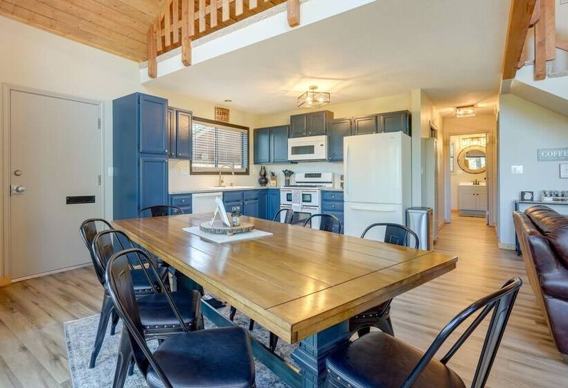 Stylish Angel Fire Cabin W/ Deck 2 Mi To Ski Mtn