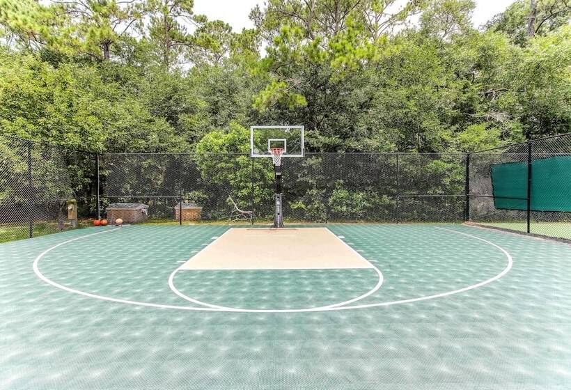 Sunny Bolivia Home W/ Spacious Yard!