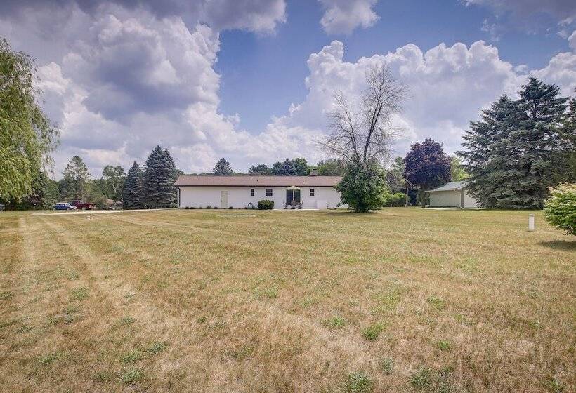 Updated Plymouth Home ~ 5 Mi To Road America!