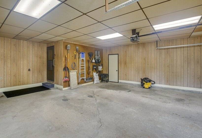 Updated Plymouth Home ~ 5 Mi To Road America!