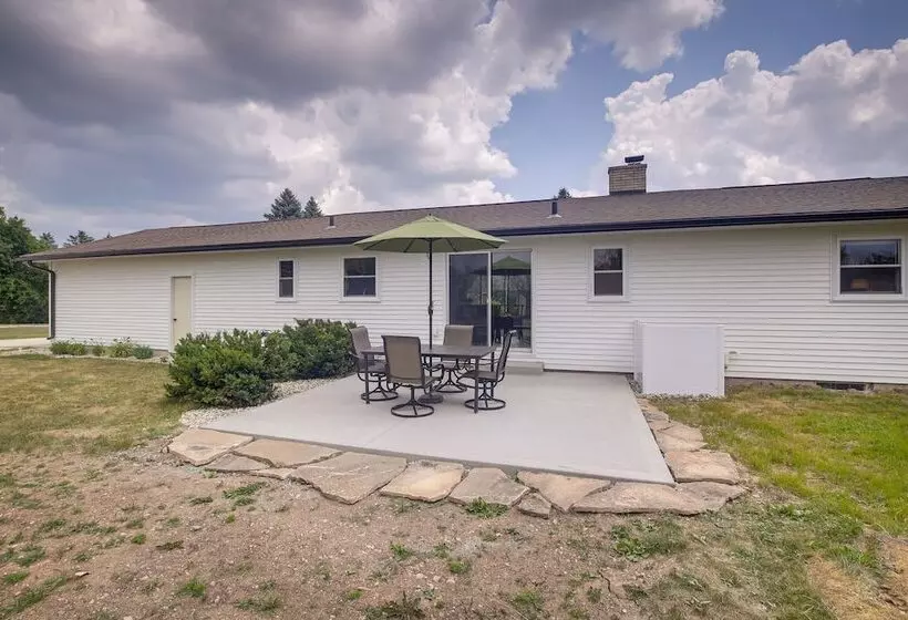 Updated Plymouth Home ~ 5 Mi To Road America!