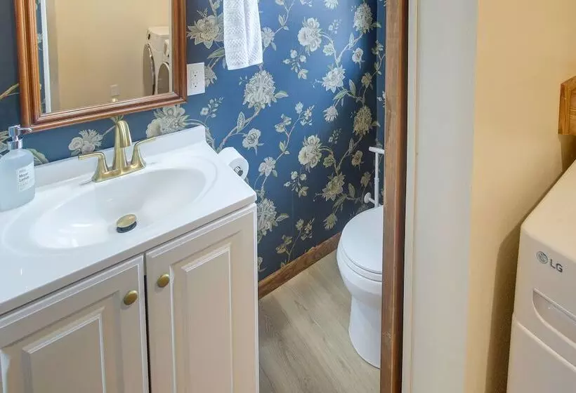 Updated Plymouth Home ~ 5 Mi To Road America!