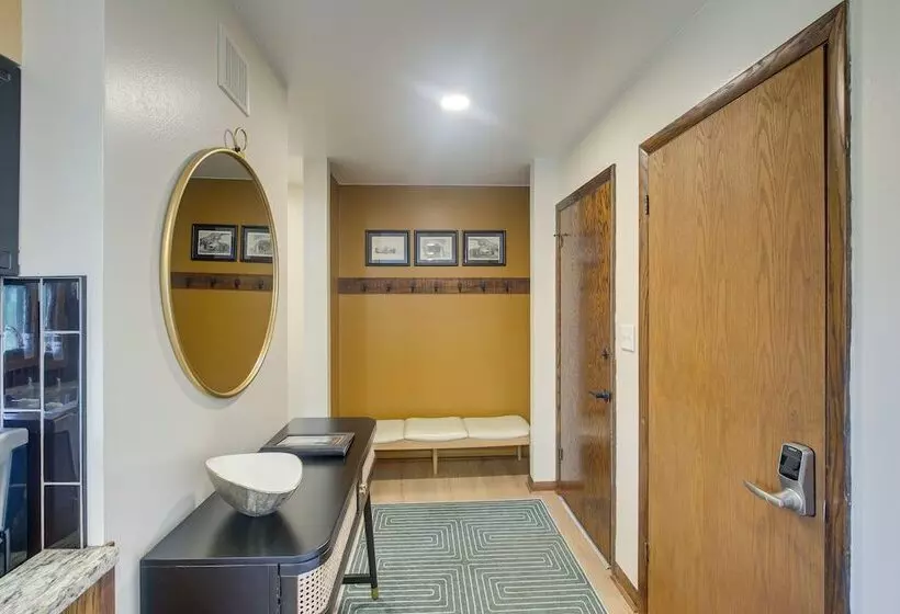 Updated Plymouth Home ~ 5 Mi To Road America!