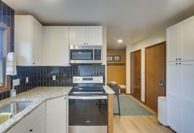 Updated Plymouth Home ~ 5 Mi To Road America!