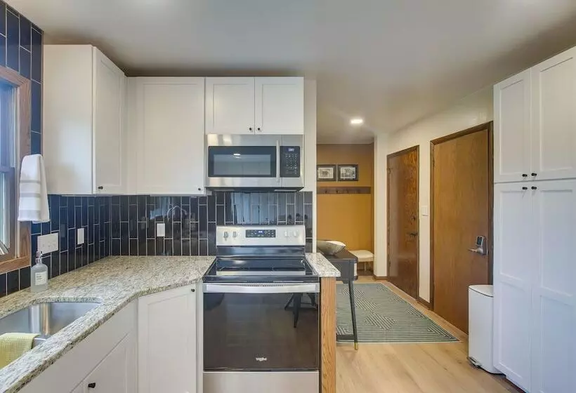 Updated Plymouth Home ~ 5 Mi To Road America!