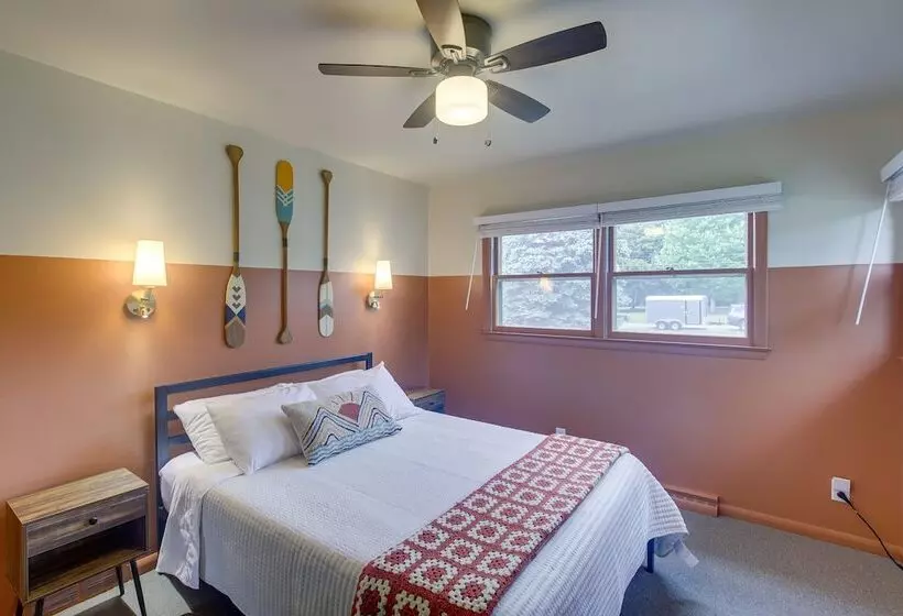 Updated Plymouth Home ~ 5 Mi To Road America!