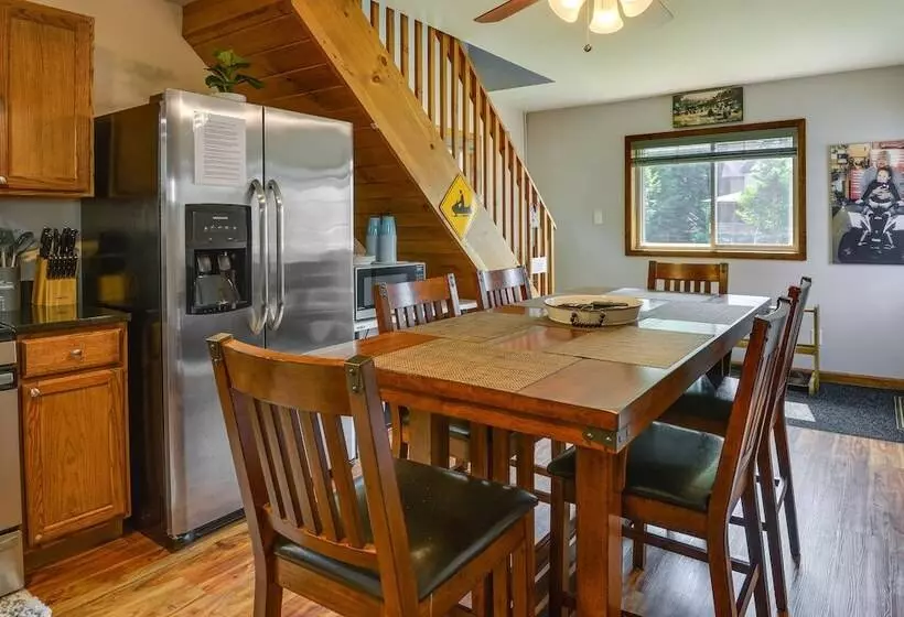 Upstate New York Home Near Snowmobiling & Atving!