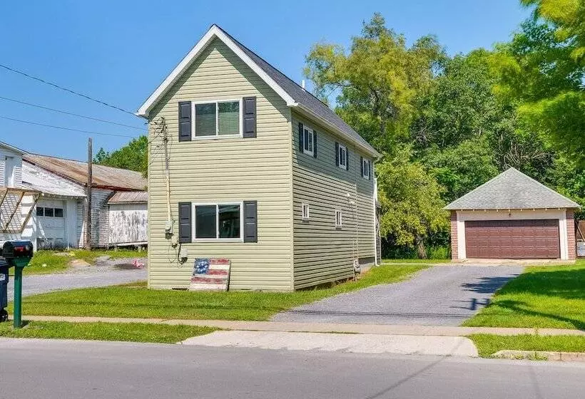 Upstate New York Home Near Snowmobiling & Atving!