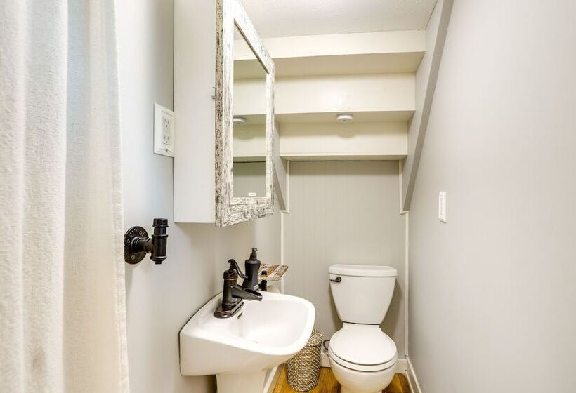 Vermilion Home   Walk To Main Street Beach!