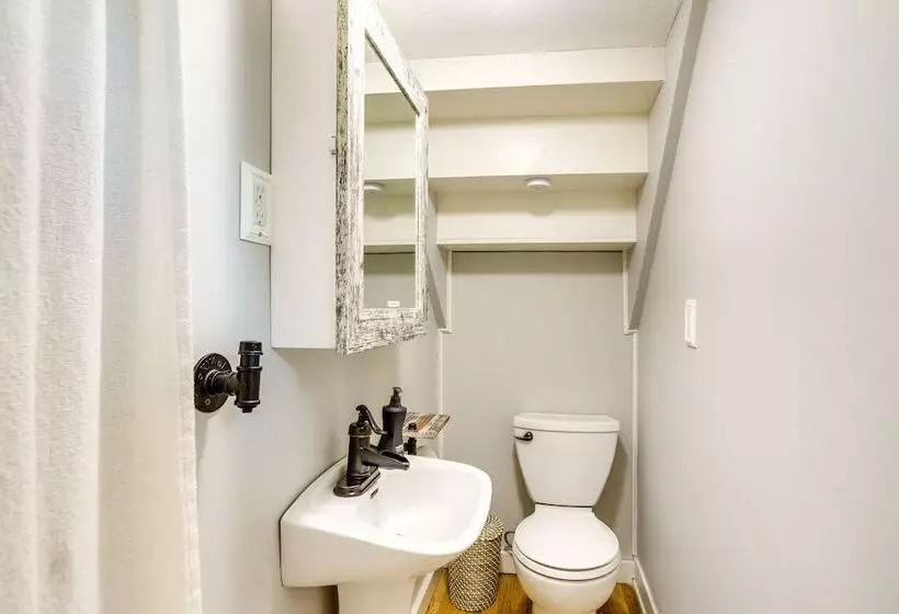 Vermilion Home   Walk To Main Street Beach!