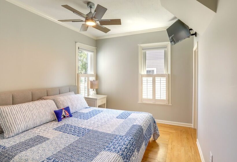 Vermilion Home   Walk To Main Street Beach!