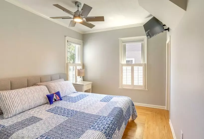 Vermilion Home   Walk To Main Street Beach!