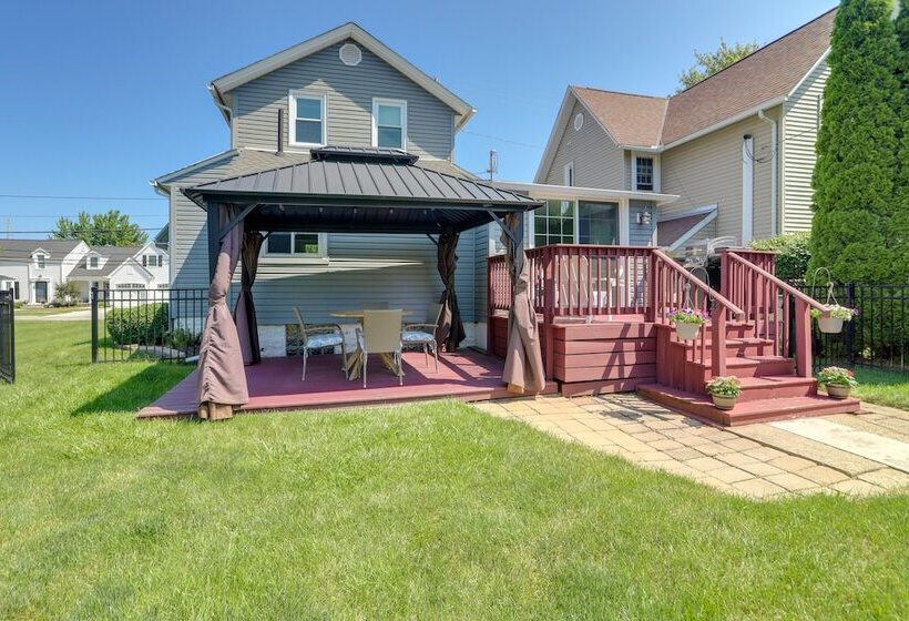 Vermilion Home   Walk To Main Street Beach!