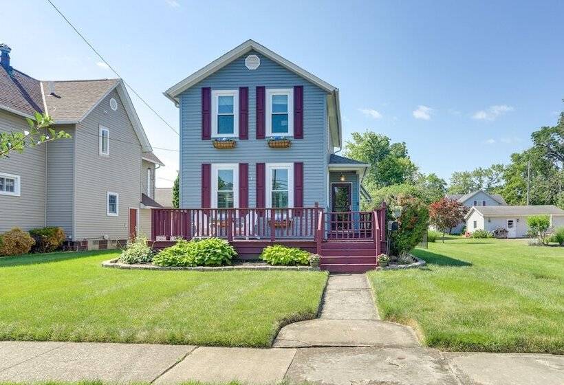 Vermilion Home   Walk To Main Street Beach!