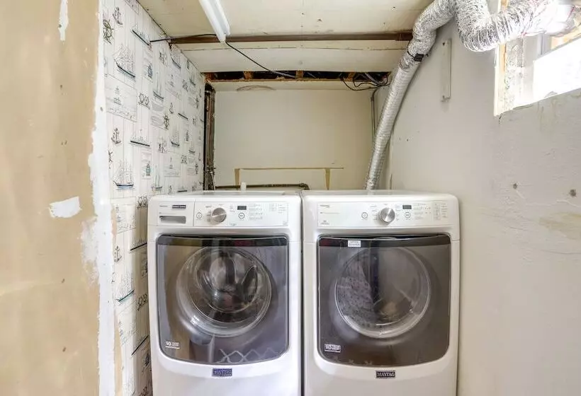 Vermilion Home   Walk To Main Street Beach!