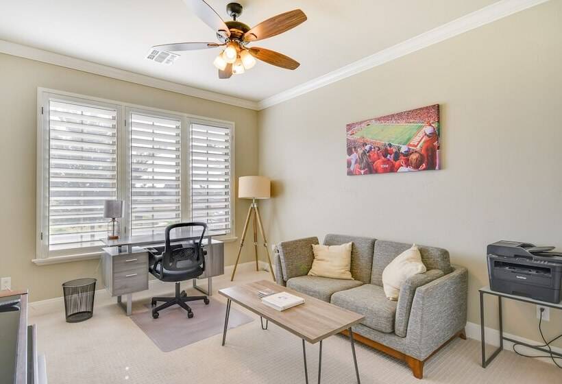 Wfh Friendly Amarillo Home W/ Furnished Patio!