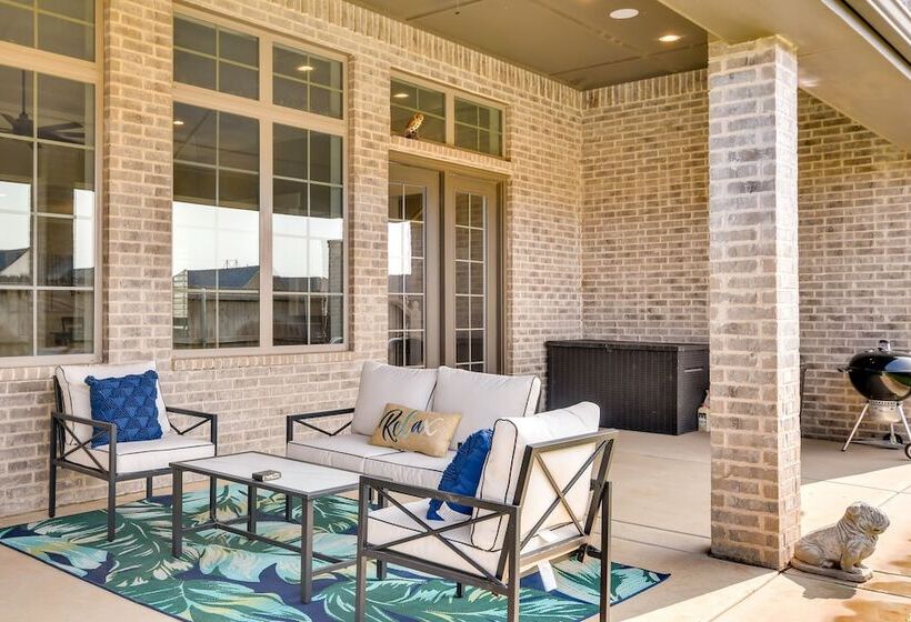 Wfh Friendly Amarillo Home W/ Furnished Patio!