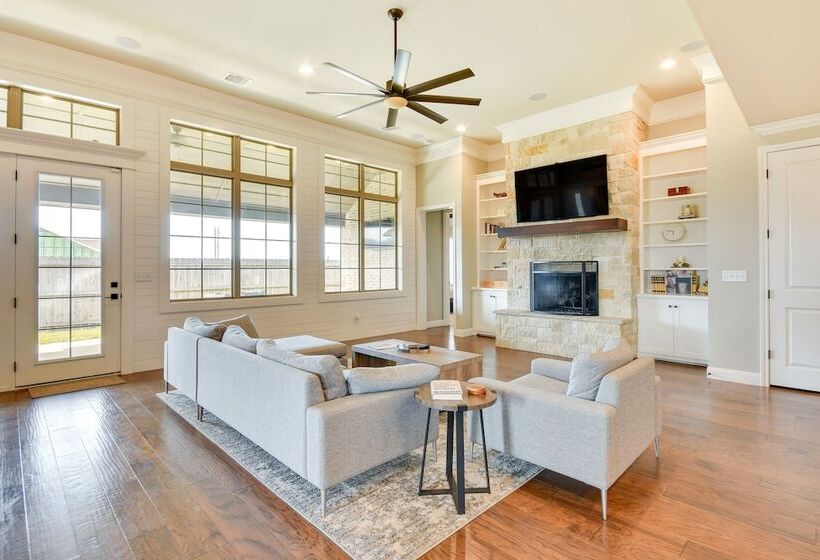 Wfh Friendly Amarillo Home W/ Furnished Patio!