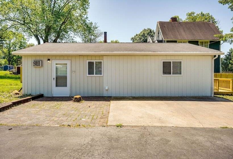 Zanesville Vacation Rental: 2 Mi To Downtown!