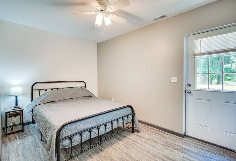 Zanesville Vacation Rental: 2 Mi To Downtown!