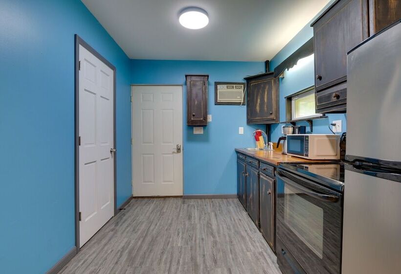 Zanesville Vacation Rental: 2 Mi To Downtown!