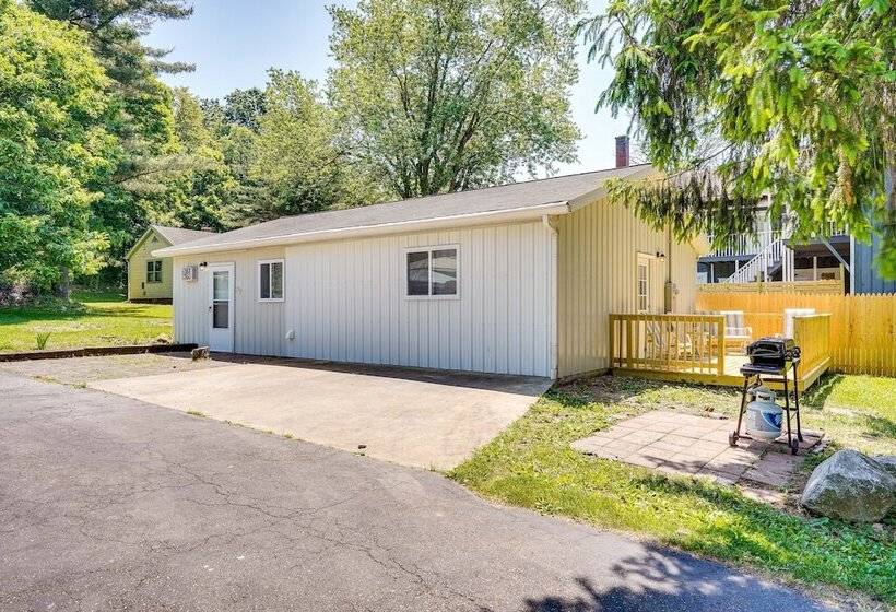 Zanesville Vacation Rental: 2 Mi To Downtown!