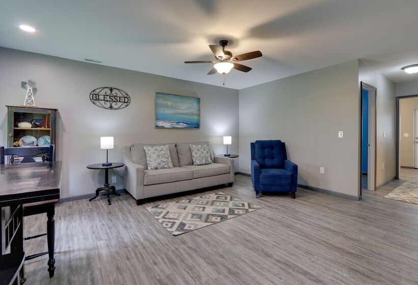 Zanesville Vacation Rental: 2 Mi To Downtown!