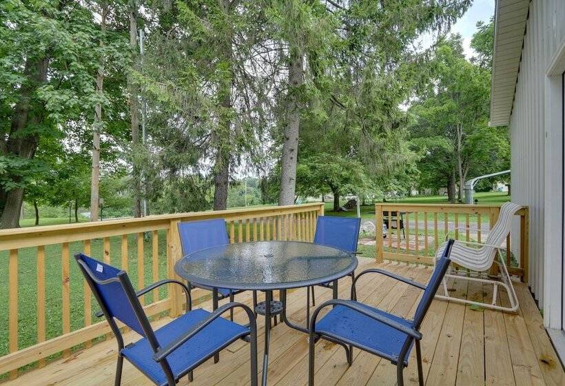 Zanesville Vacation Rental: 2 Mi To Downtown!