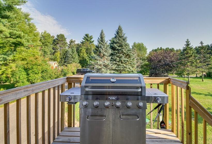 Backus Lakefront Cabin W/ Fire Pit, Dock Access!