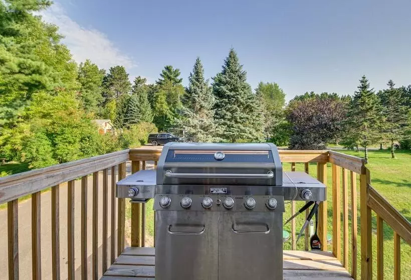 Backus Lakefront Cabin W/ Fire Pit, Dock Access!