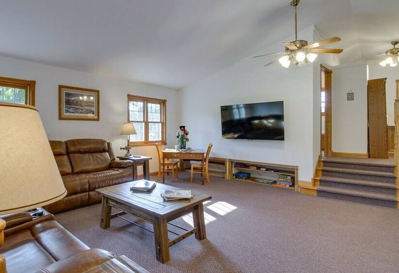 Backus Lakefront Cabin W/ Fire Pit, Dock Access!