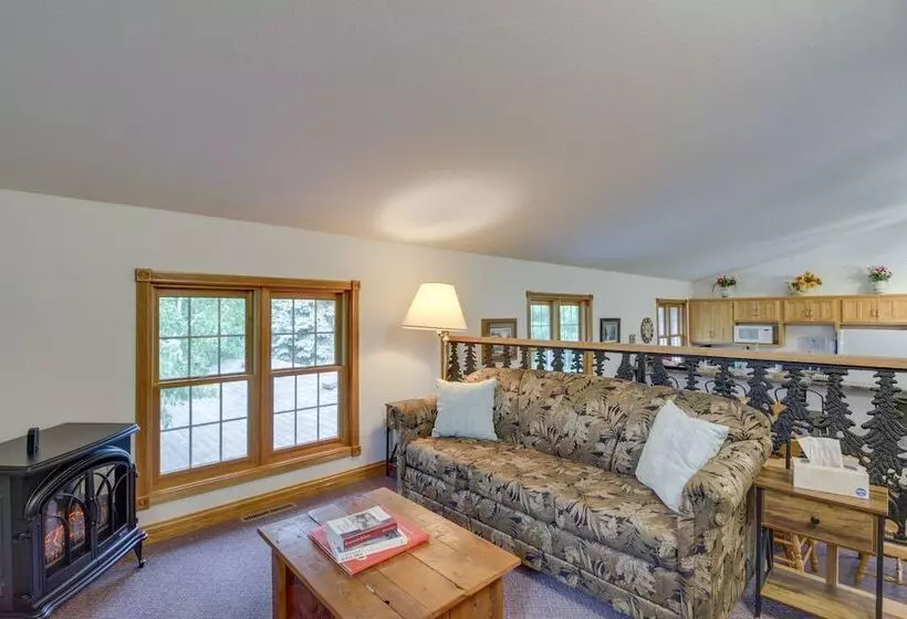 Backus Lakefront Cabin W/ Fire Pit, Dock Access!