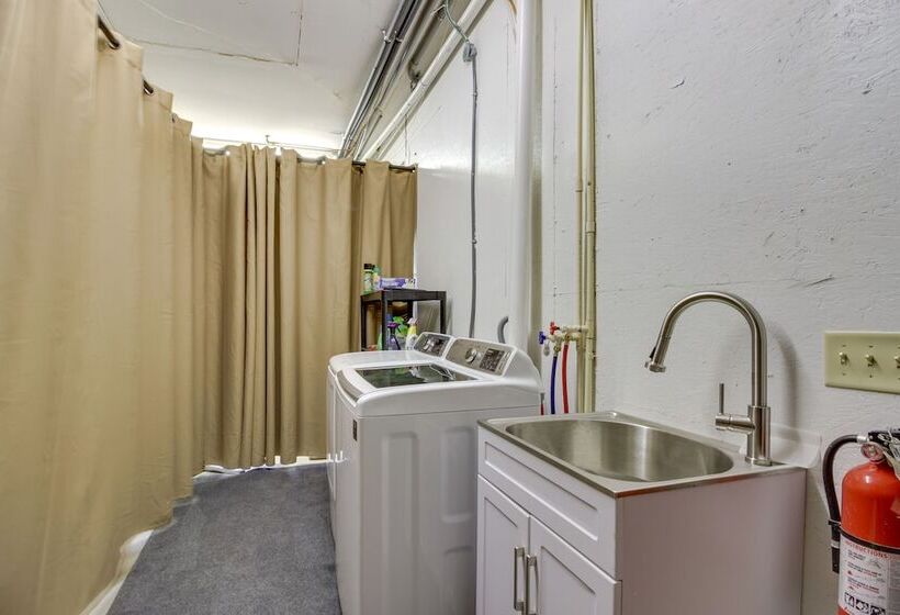 Backus Lakefront Cabin W/ Fire Pit, Dock Access!