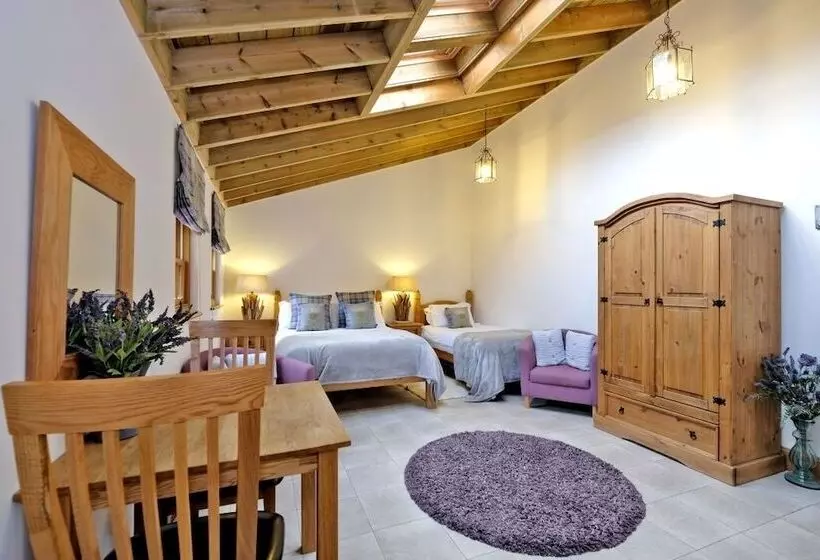Aamiaismajoitus (B&B) Castleview Apartments