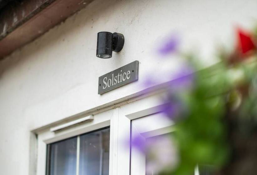 민박 Stonehenge Courtyard