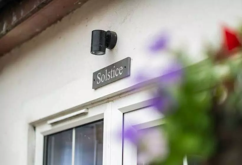 Aamiaismajoitus (B&B) Stonehenge Courtyard