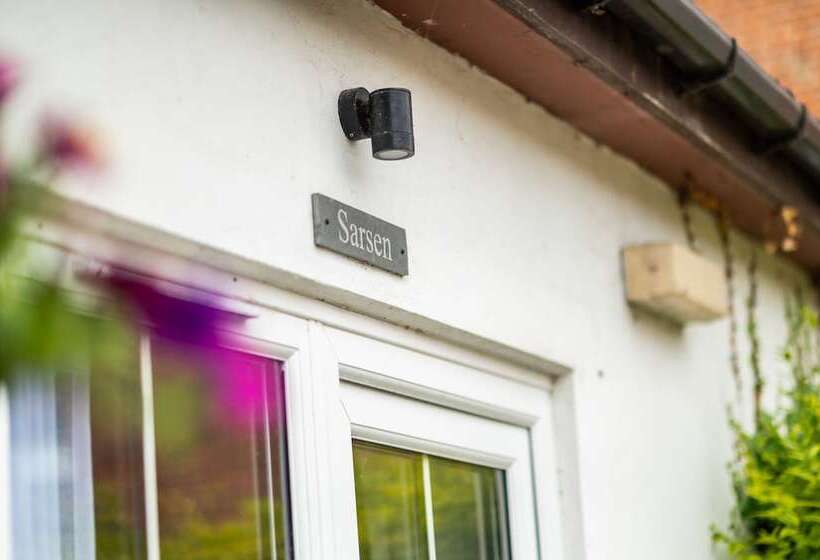 민박 Stonehenge Courtyard